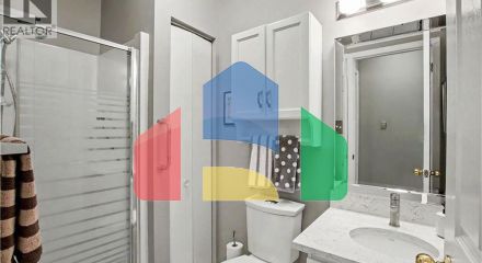 Residential - Single Family Home - Kitchener, Canada - Canada