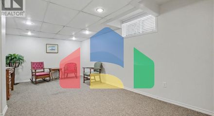 Residential - Single Family Home - Kitchener, Canada - Canada