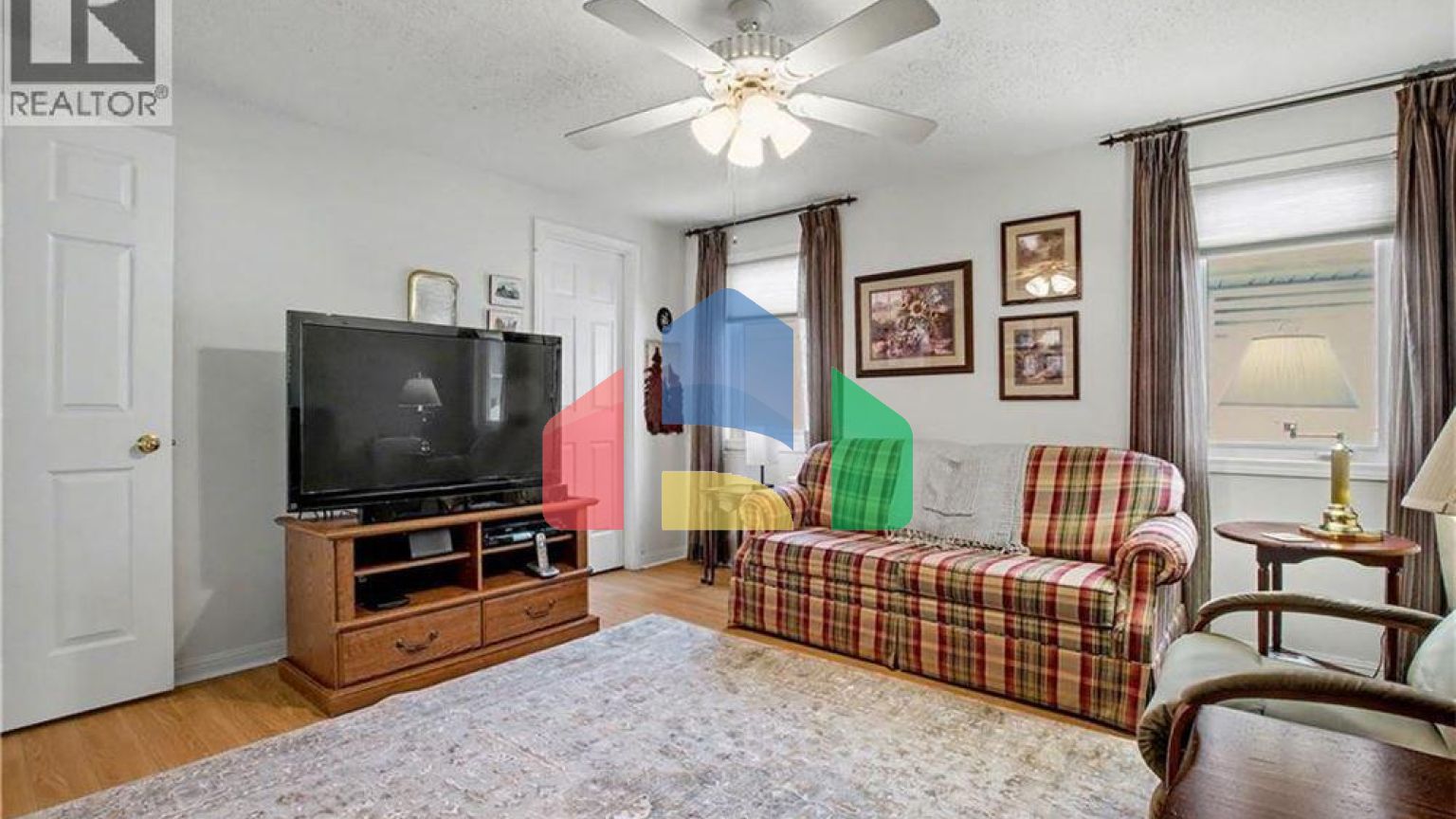 Residential - Single Family Home - Kitchener, Canada - Canada