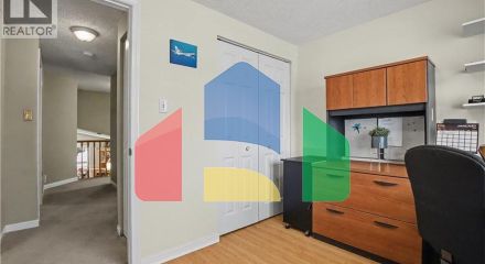 Residential - Single Family Home - Kitchener, Canada - Canada