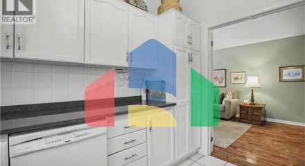 Residential - Single Family Home - Kitchener, Canada - Canada