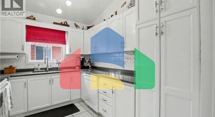 Residential - Single Family Home - Kitchener, Canada - Canada