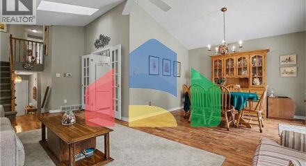 Residential - Single Family Home - Kitchener, Canada - Canada