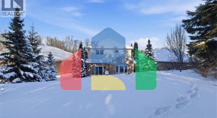 Residential - Single Family Home - Kitchener, Canada - Canada