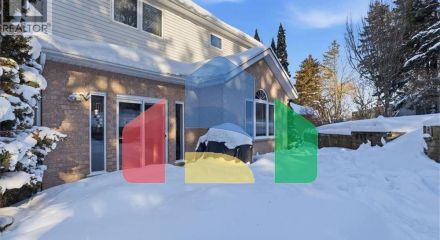 Residential - Single Family Home - Kitchener, Canada - Canada