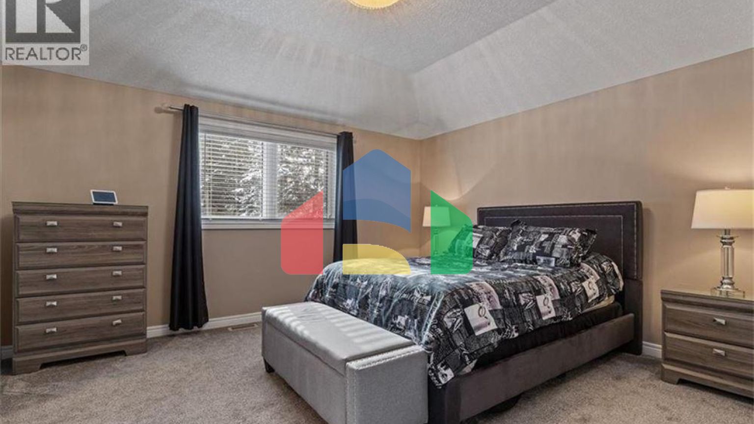 Residential - Single Family Home - Kitchener, Canada - Canada