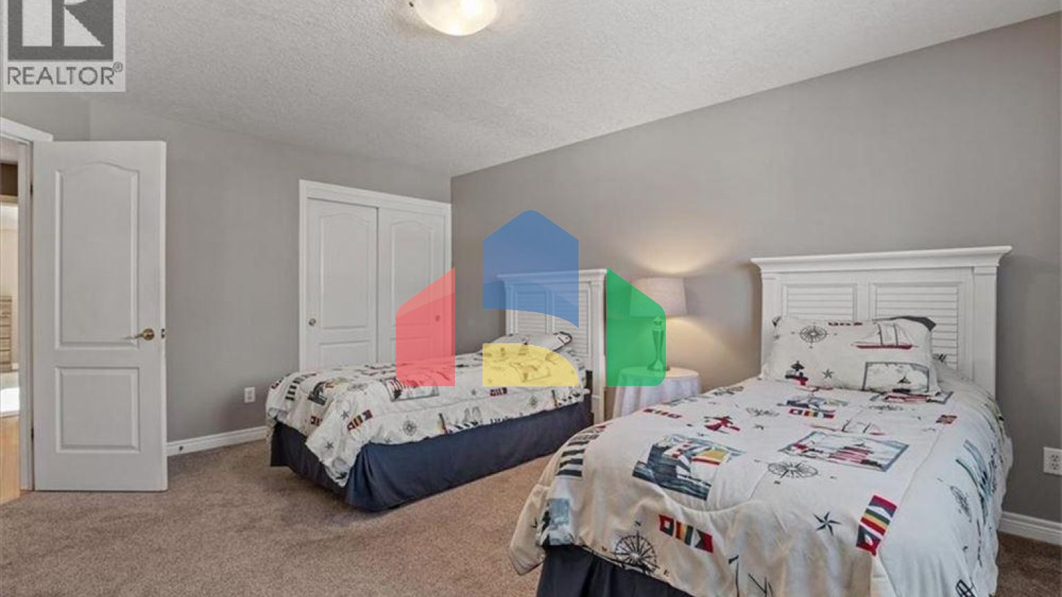 Residential - Single Family Home - Kitchener, Canada - Canada