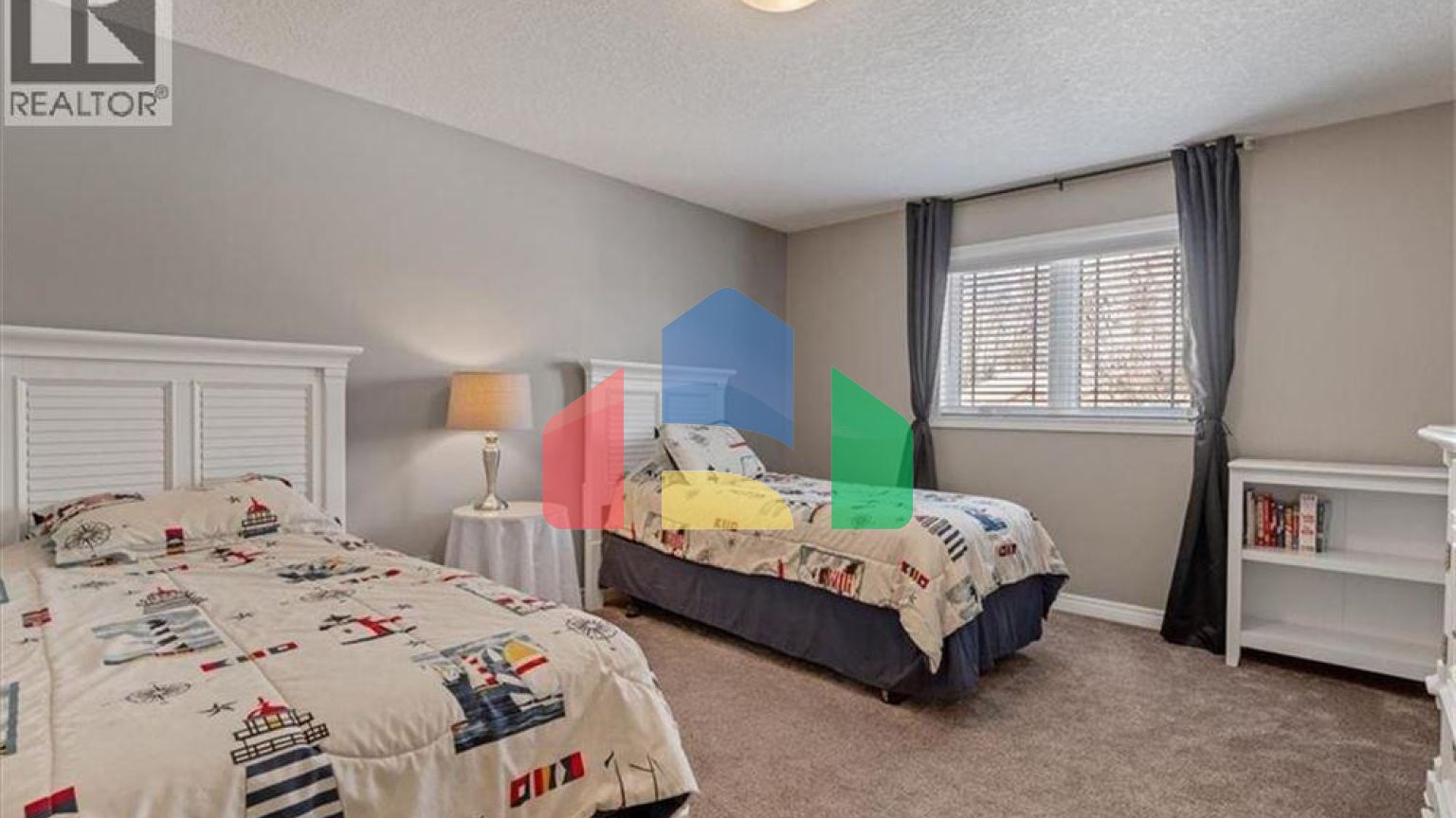 Residential - Single Family Home - Kitchener, Canada - Canada