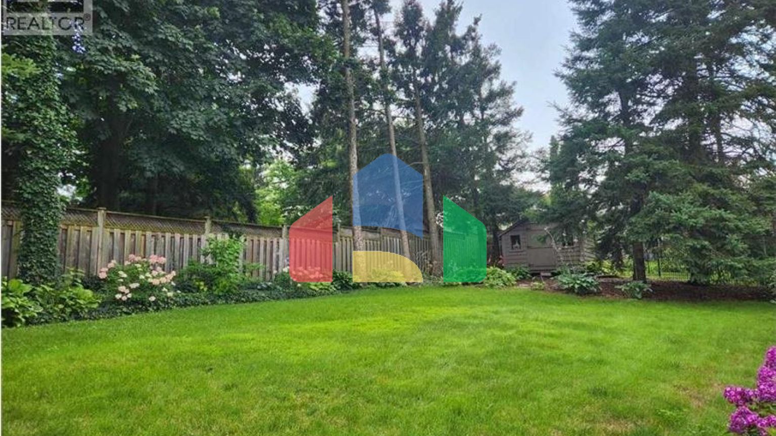 Residential - Single Family Home - Kitchener, Canada - Canada