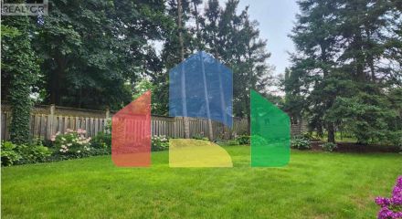 Residential - Single Family Home - Kitchener, Canada - Canada