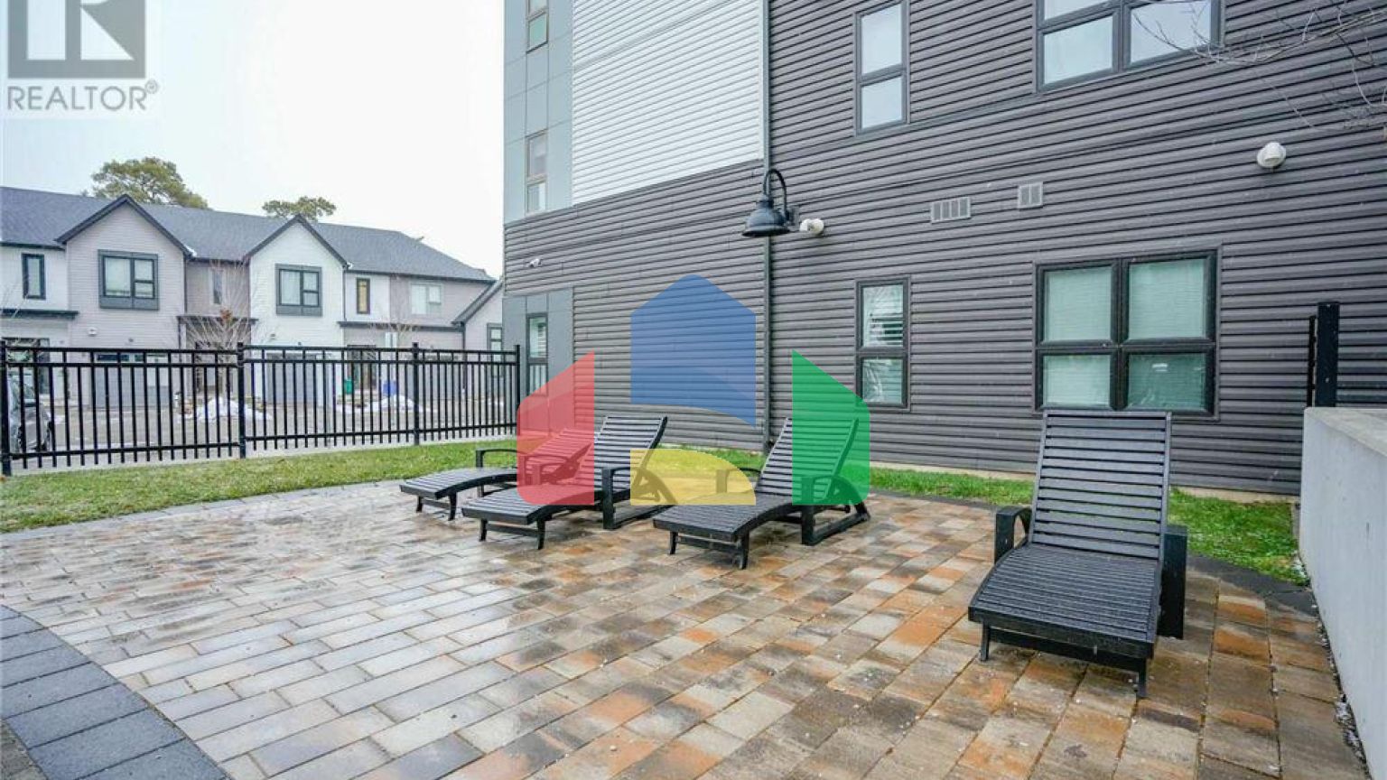 Residential - Condo/Apartment - Kitchener, Canada - Canada