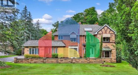 Residential - Single Family Home - Kitchener, Canada - Canada