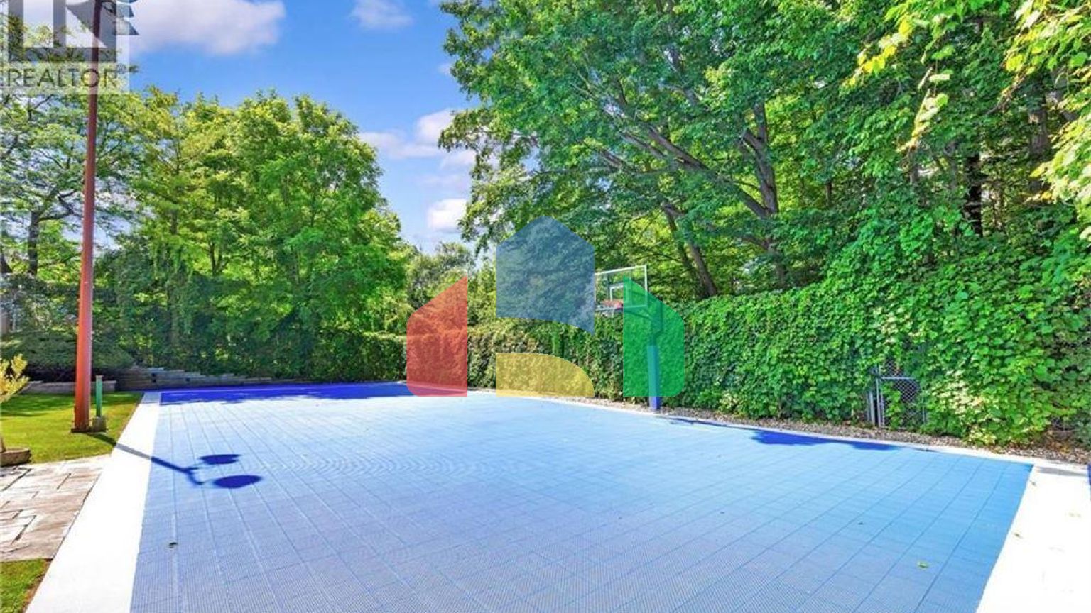 Residential - Single Family Home - Kitchener, Canada - Canada