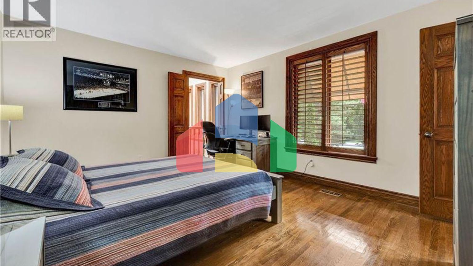 Residential - Single Family Home - Kitchener, Canada - Canada