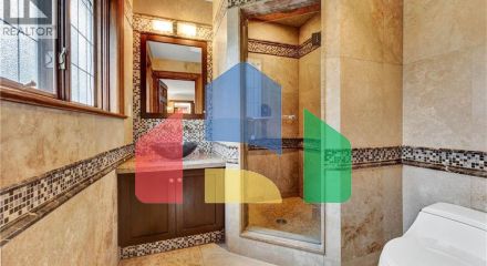 Residential - Single Family Home - Kitchener, Canada - Canada