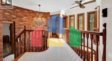 Residential - Single Family Home - Kitchener, Canada - Canada