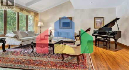 Residential - Single Family Home - Kitchener, Canada - Canada