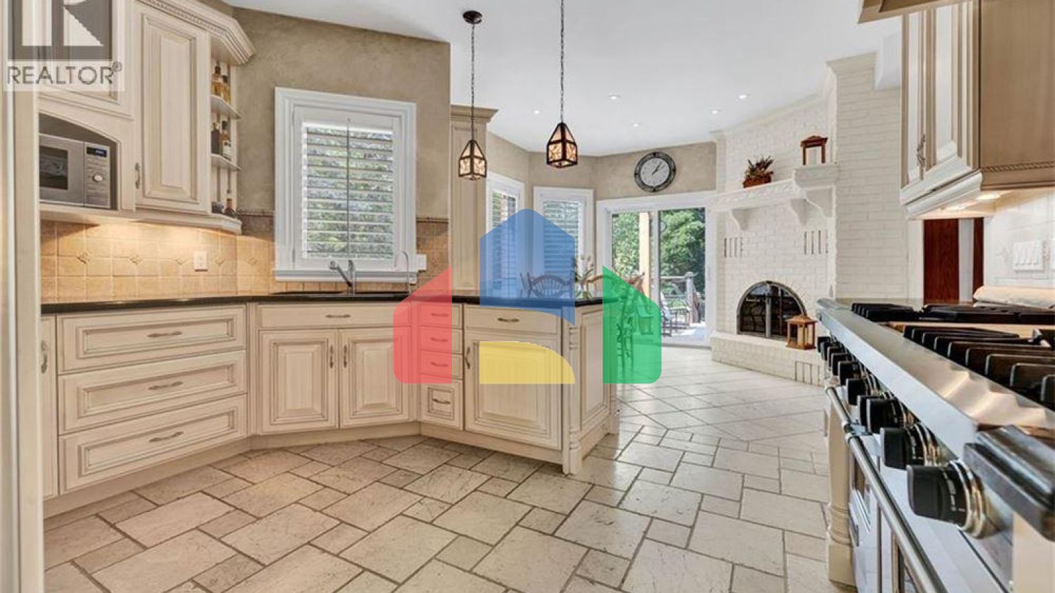 Residential - Single Family Home - Kitchener, Canada - Canada