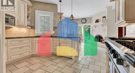 Residential - Single Family Home - Kitchener, Canada - Canada