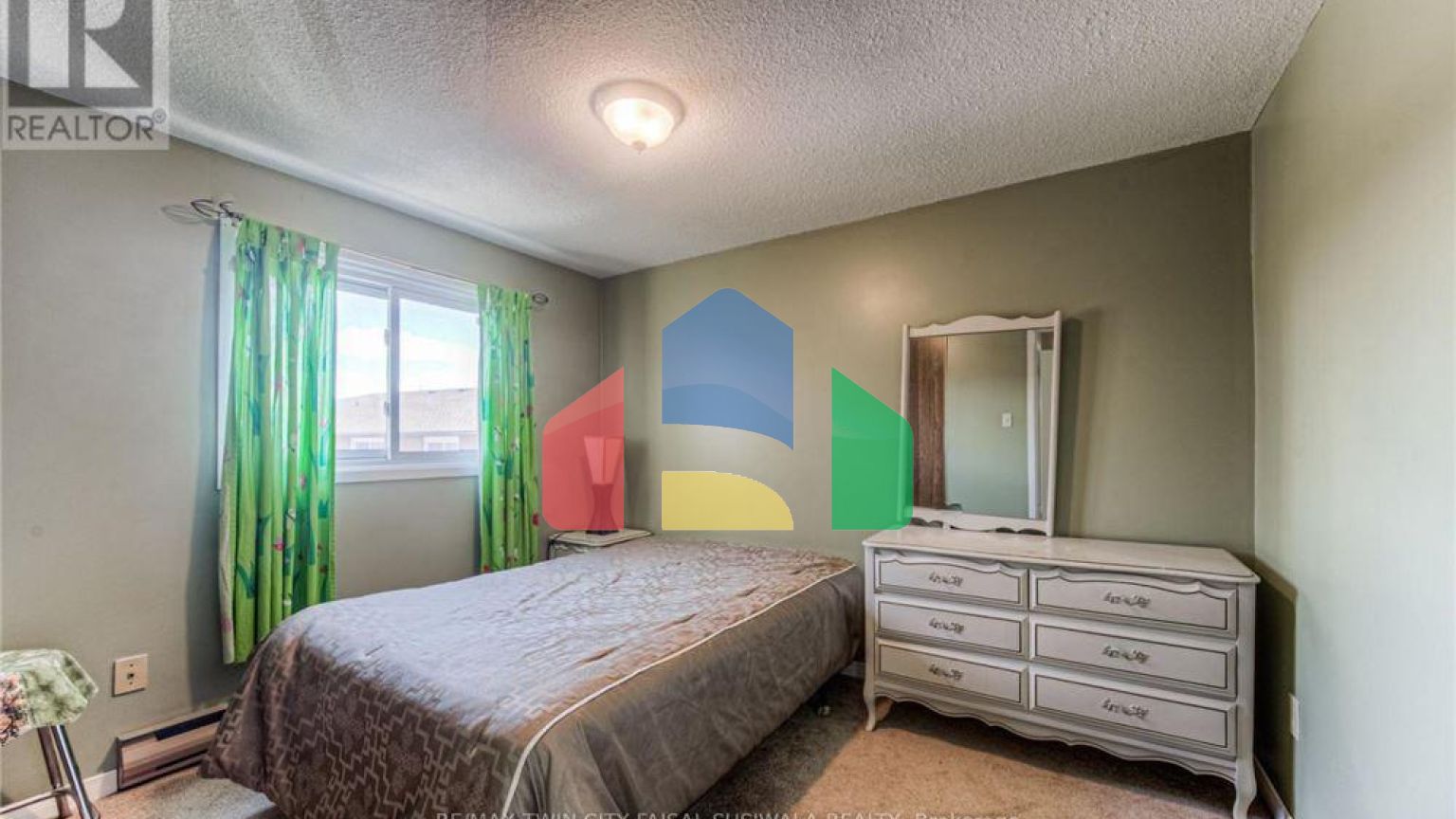 Residential - Condo/Apartment - Kitchener, Canada - Canada