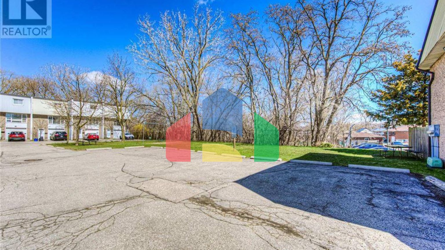 Residential - Condo/Apartment - Kitchener, Canada - Canada