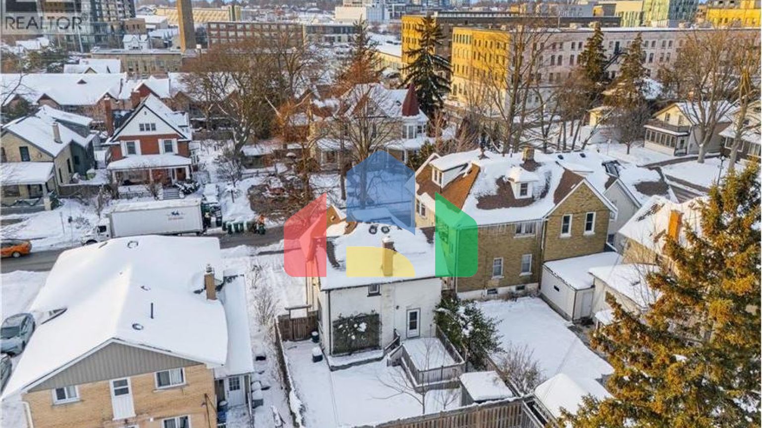 Residential - Single Family Home - Kitchener, Canada - Canada