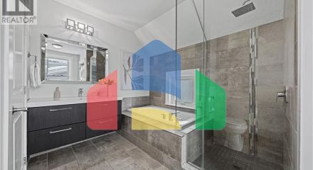 Residential - Single Family Home - Kitchener, Canada - Canada