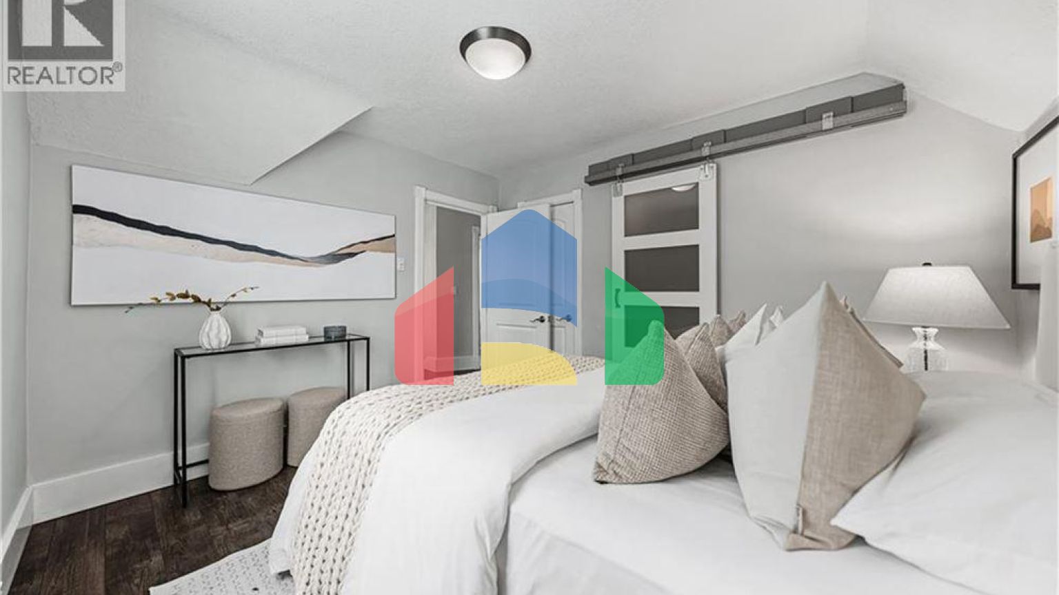 Residential - Single Family Home - Kitchener, Canada - Canada