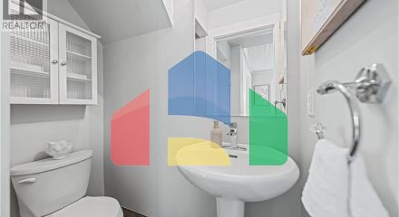 Residential - Single Family Home - Kitchener, Canada - Canada