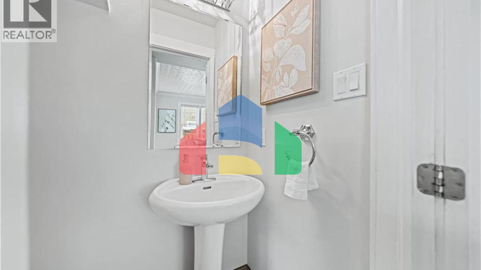 Residential - Single Family Home - Kitchener, Canada - Canada