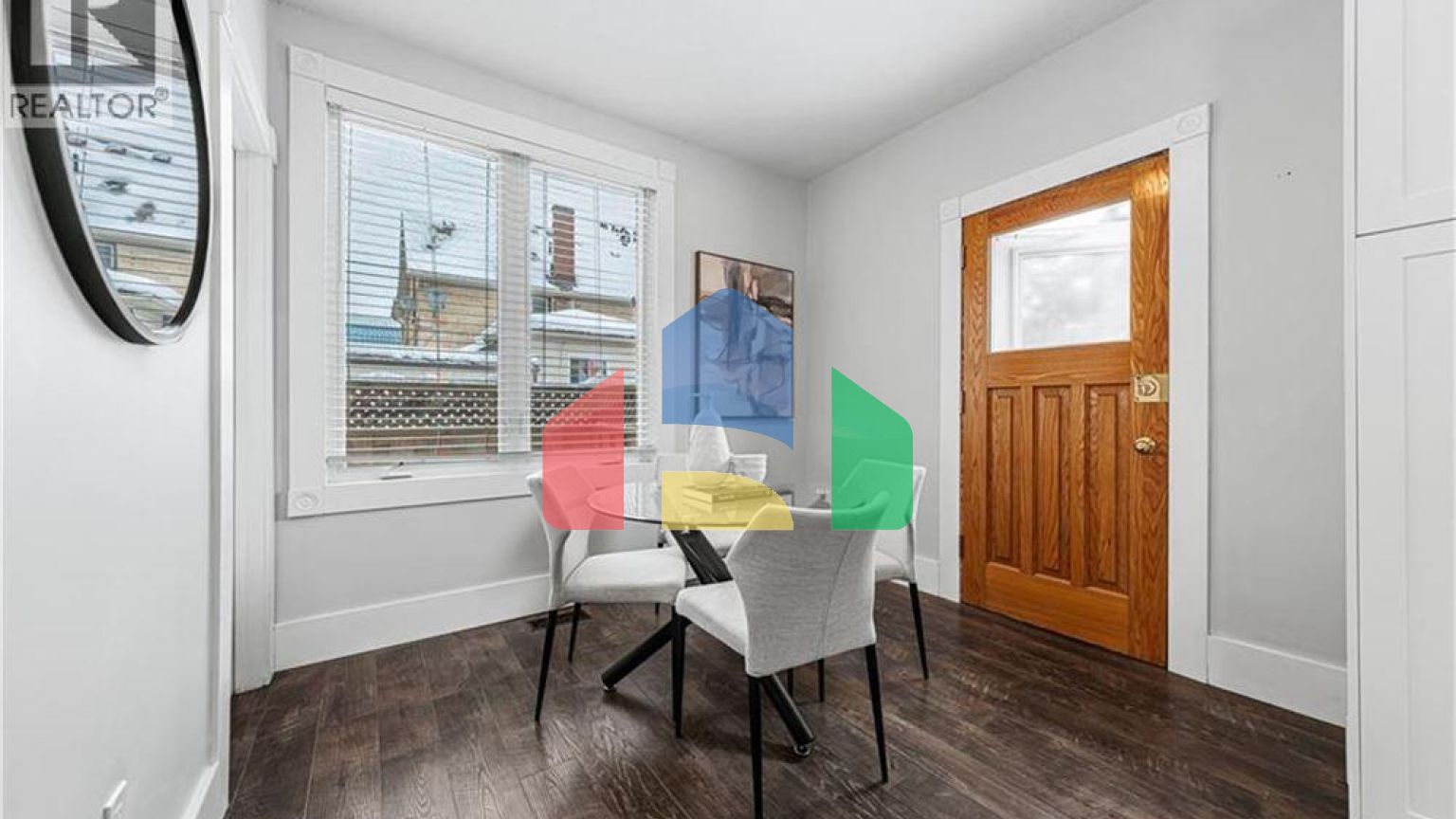 Residential - Single Family Home - Kitchener, Canada - Canada