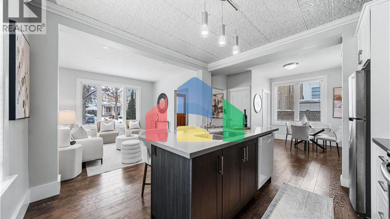 Residential - Single Family Home - Kitchener, Canada - Canada