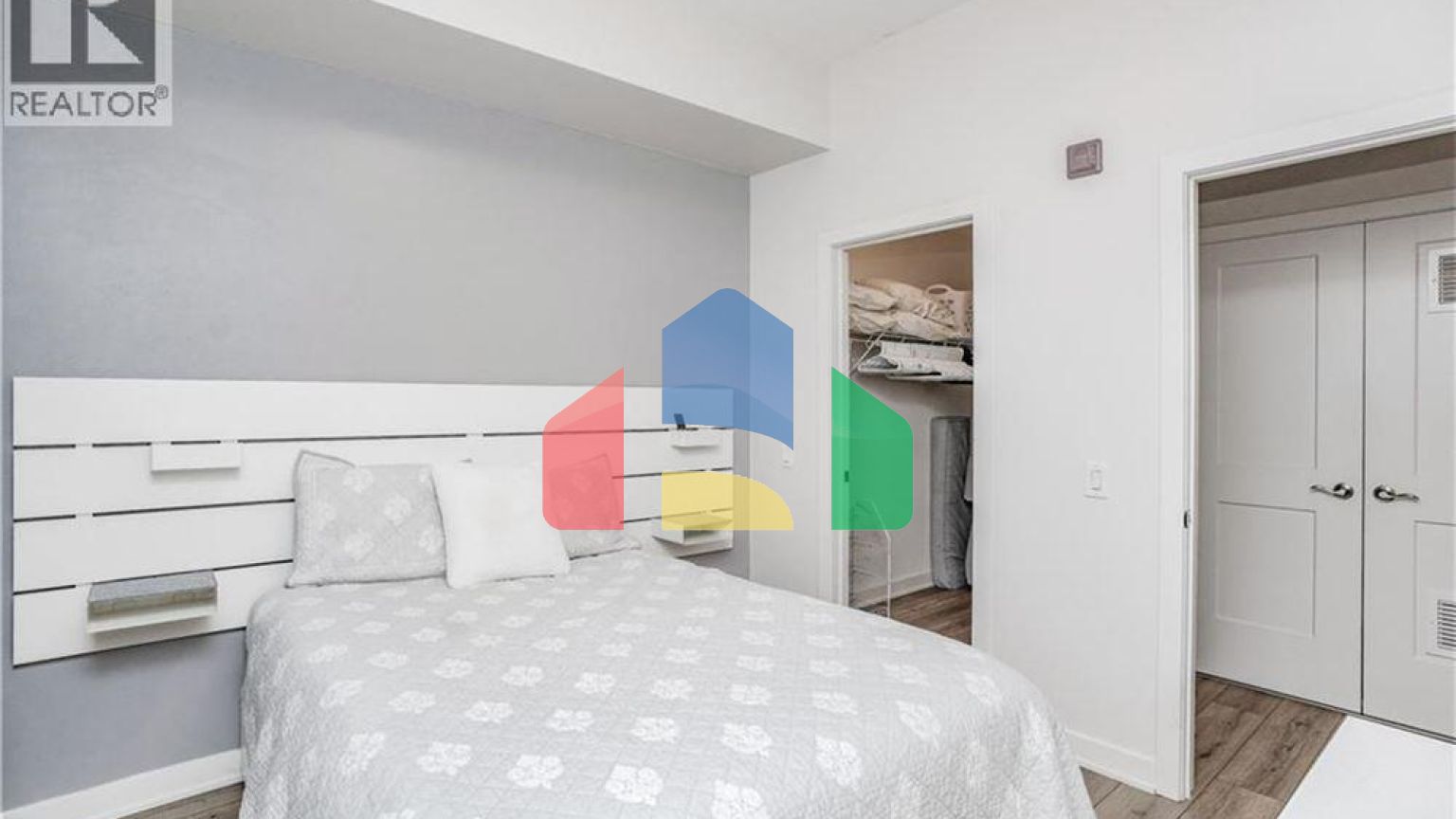 Residential - Condo/Apartment - Kitchener, Canada - Canada