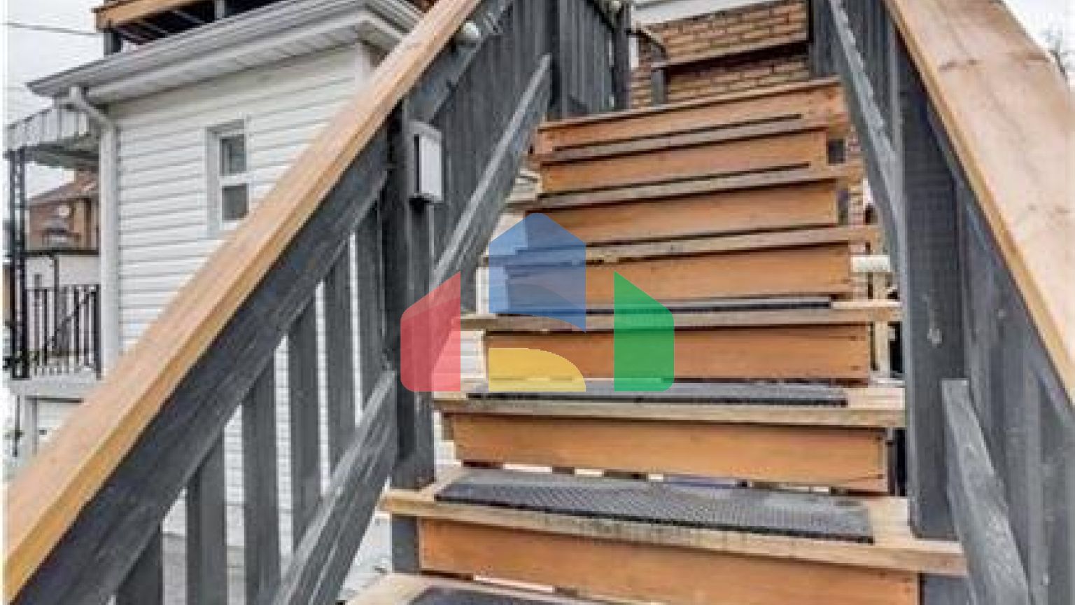 Residential - Single Family Home - Kitchener, Canada - Canada