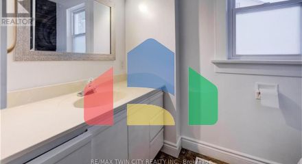 Residential - Single Family Home - Kitchener, Canada - Canada