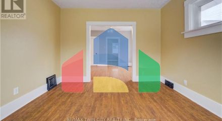 Residential - Single Family Home - Kitchener, Canada - Canada