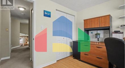 Residential - Single Family Home - Kitchener, Canada - Canada