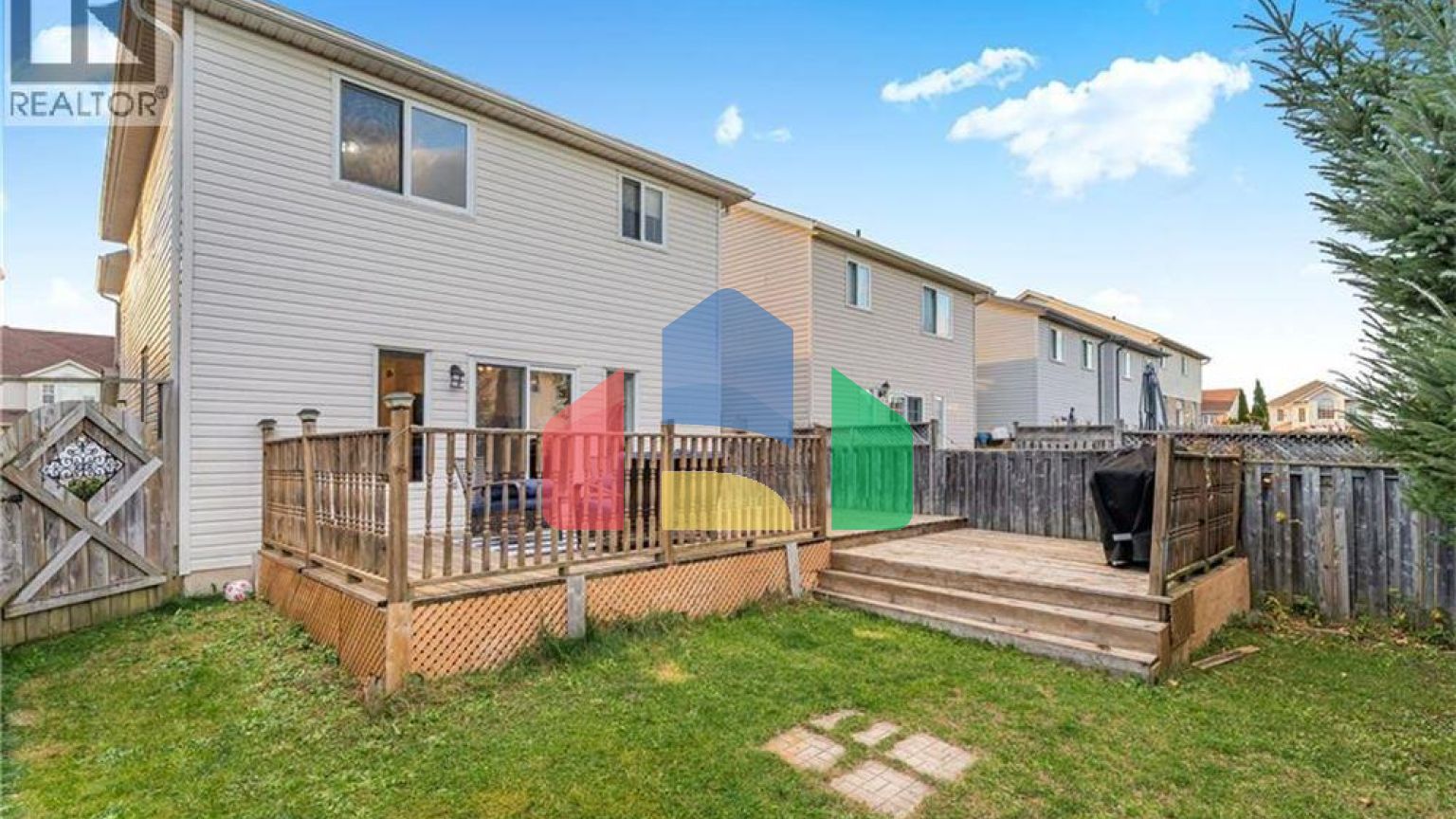 Residential - Single Family Home - Kitchener, Canada - Canada