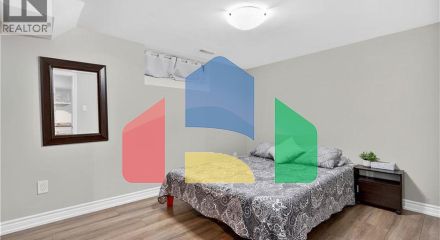 Residential - Single Family Home - Kitchener, Canada - Canada