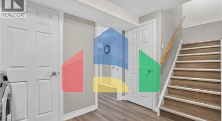 Residential - Single Family Home - Kitchener, Canada - Canada