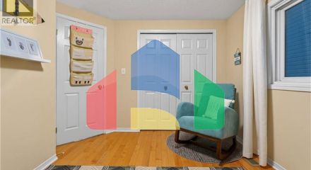 Residential - Single Family Home - Kitchener, Canada - Canada