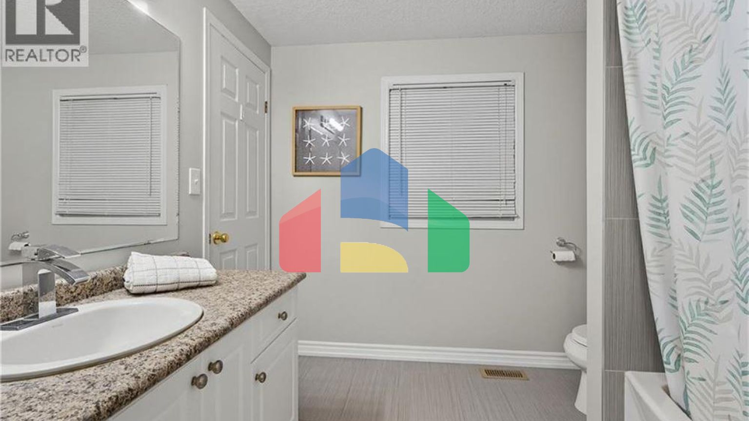 Residential - Single Family Home - Kitchener, Canada - Canada