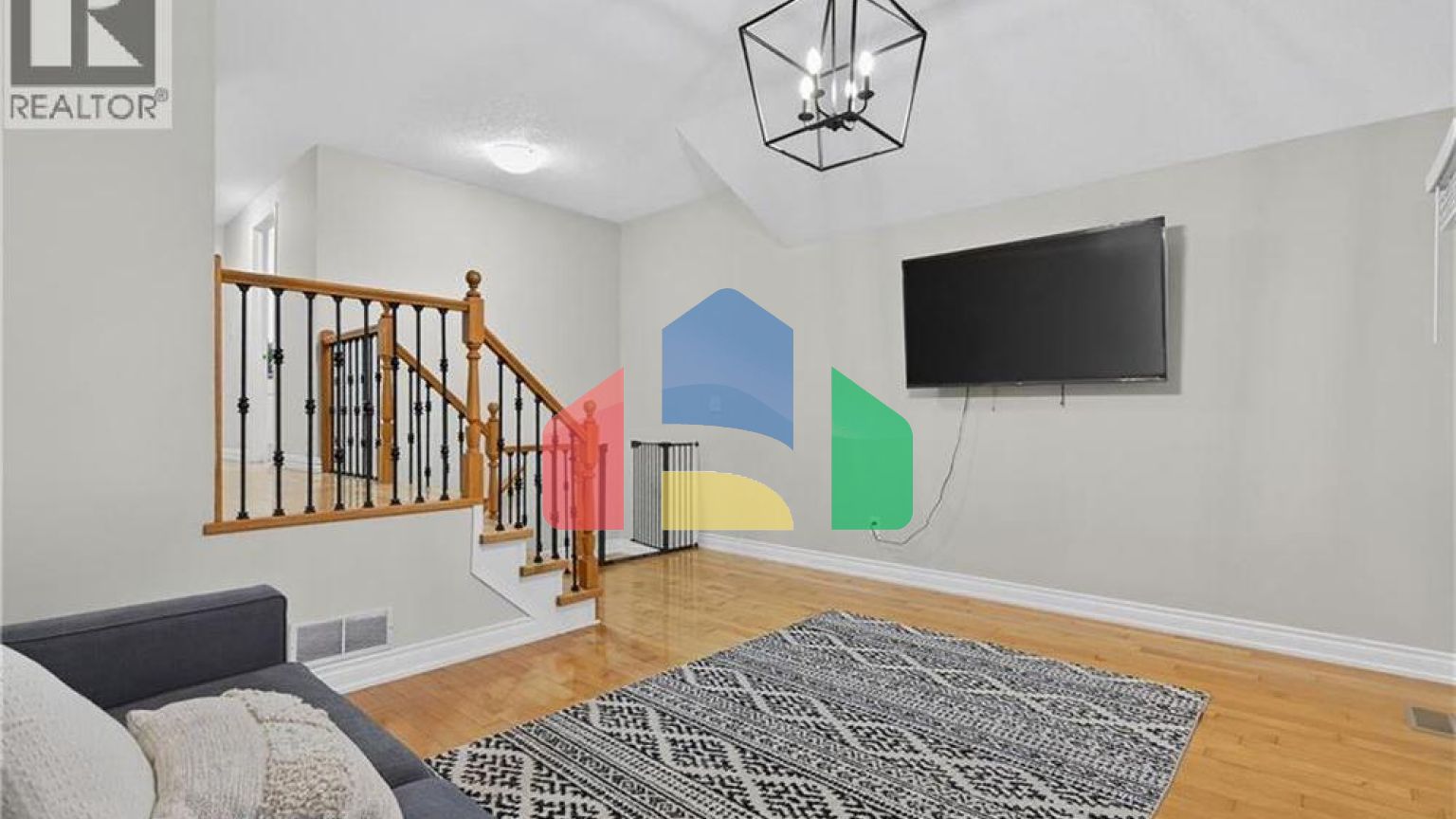 Residential - Single Family Home - Kitchener, Canada - Canada