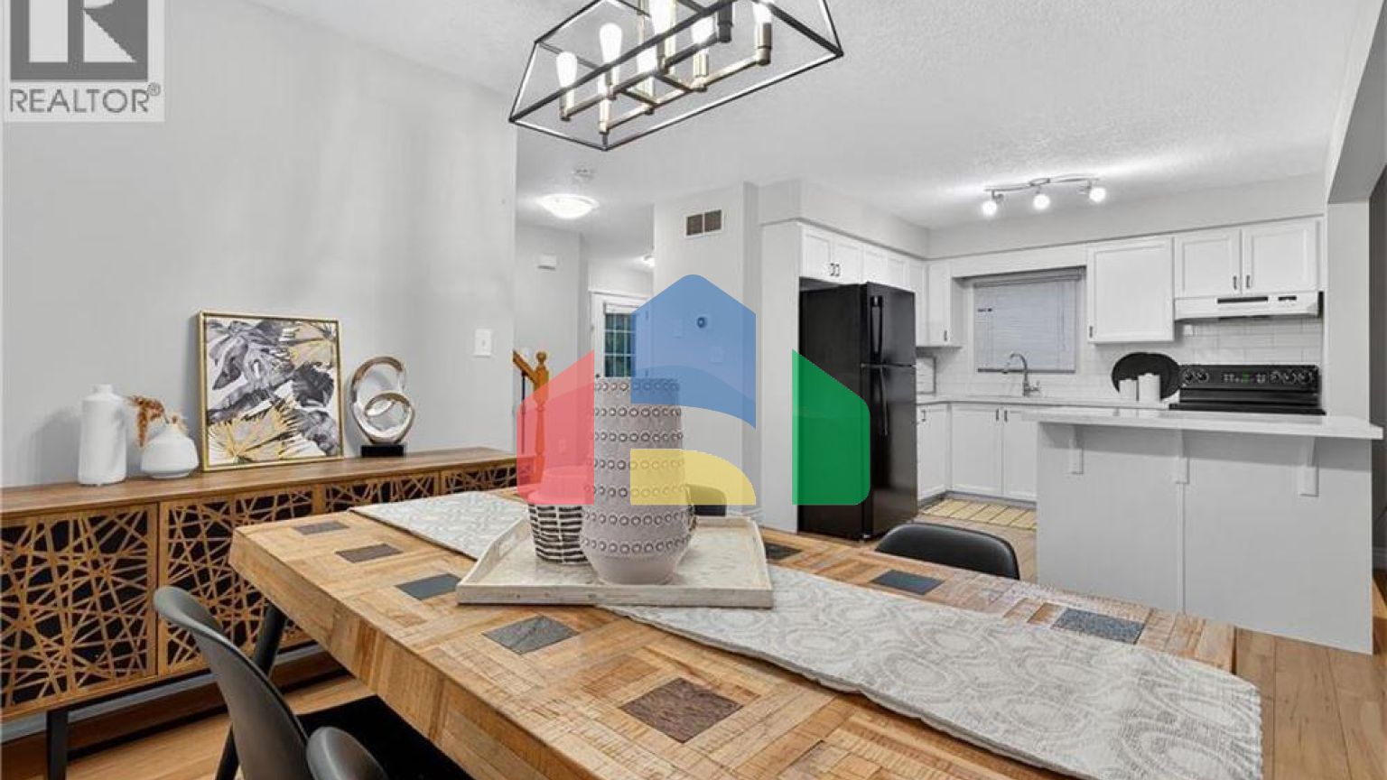 Residential - Single Family Home - Kitchener, Canada - Canada