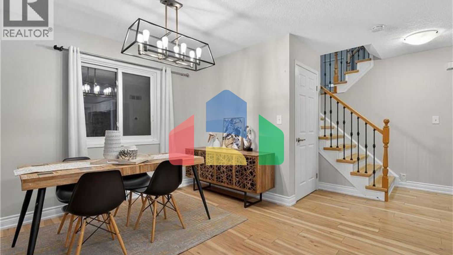 Residential - Single Family Home - Kitchener, Canada - Canada