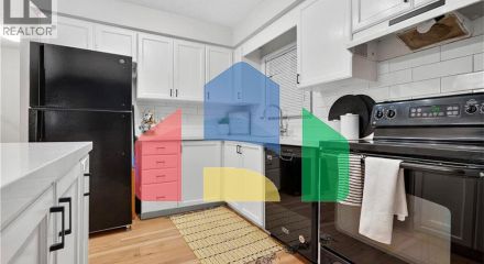 Residential - Single Family Home - Kitchener, Canada - Canada