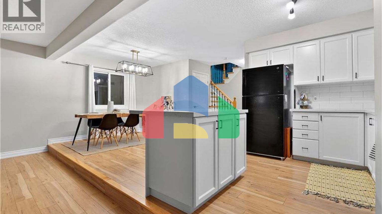 Residential - Single Family Home - Kitchener, Canada - Canada