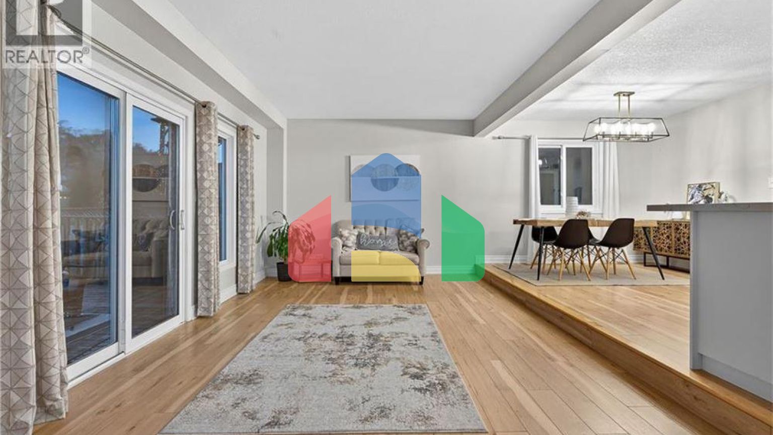 Residential - Single Family Home - Kitchener, Canada - Canada