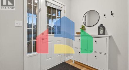 Residential - Single Family Home - Kitchener, Canada - Canada