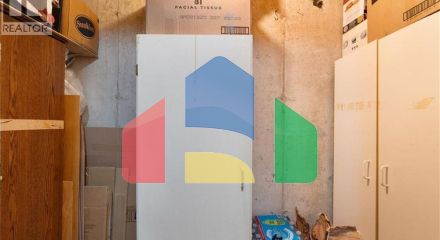 Residential - Single Family Home - Kitchener, Canada - Canada